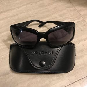 ❣️SOLD❣️Bulgari sunglasses and case